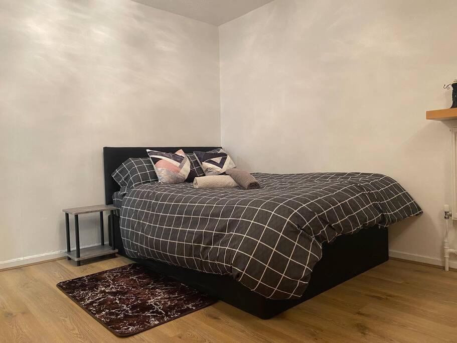 2 Bedroom Flat Camberwell Grove Лондон Экстерьер фото