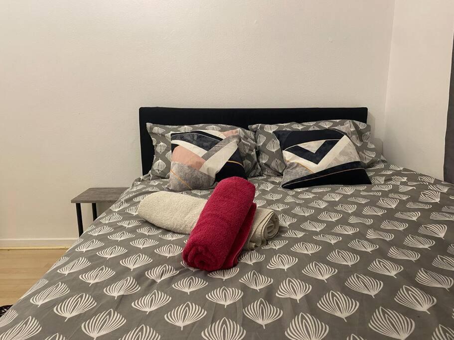 2 Bedroom Flat Camberwell Grove Лондон Экстерьер фото