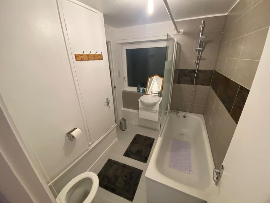 2 Bedroom Flat Camberwell Grove Лондон Экстерьер фото