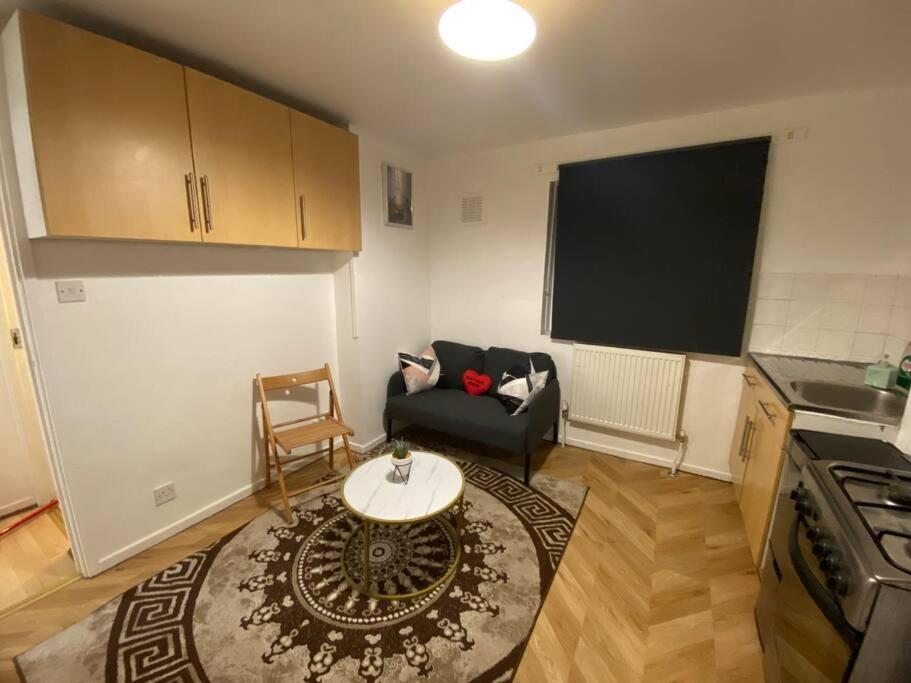 2 Bedroom Flat Camberwell Grove Лондон Экстерьер фото